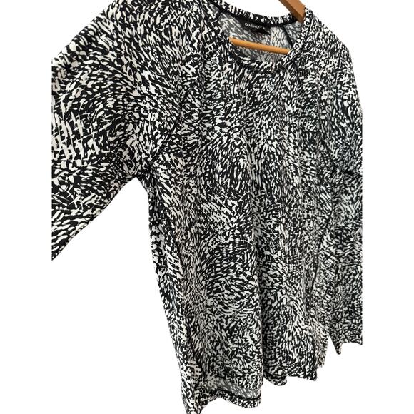Athleta Ultimate‎ Train Print Long Sleeve Top Black & White Size Medium - Picture 10 of 13